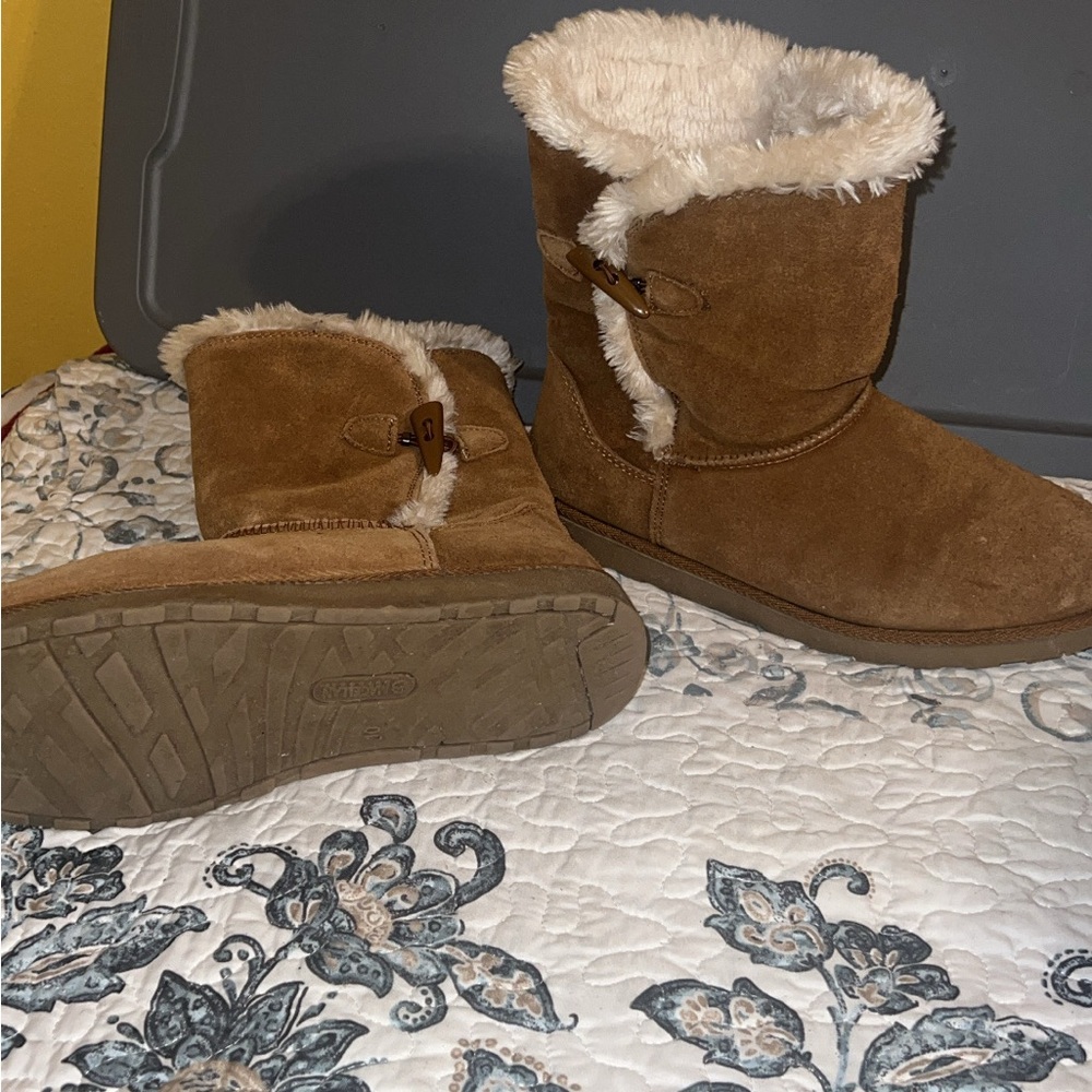 Magellan Outdoors Brown Winter Boots with Cream Lining